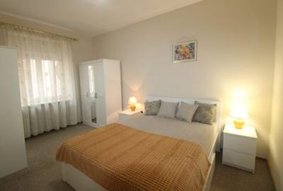 Apartament cu 2 camere semidecomandat, mobilat în Romană