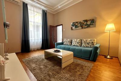 Apartament cu 2 camere decomandat, mobilat în P-ța Unirii