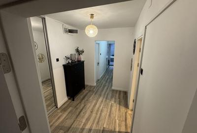 Apartament cu 3 camere decomandat în Tineretului - 2