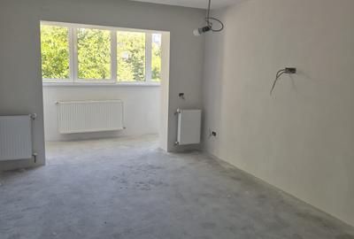 Apartament cu 4 camere decomandat în Dacia - 2
