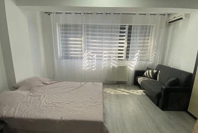 Garsonieră decomandată în Kamsas