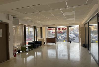 Spațiu comercial, de 170 mp, în Central - 3