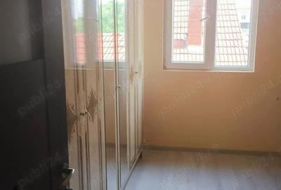 Casă cu 6 camere cu Teren 488 Mp în Central - 2
