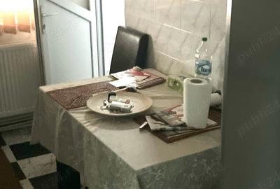 Apartament cu 2 camere decomandat în Broșteni