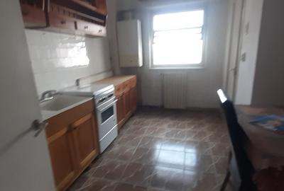 Apartament cu 3 camere decomandat în Gării - 1