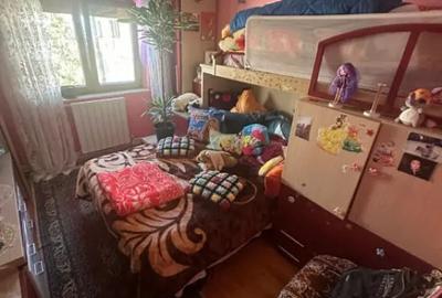 Apartament cu 4 camere decomandat, mobilat în Poarta 6 - 8