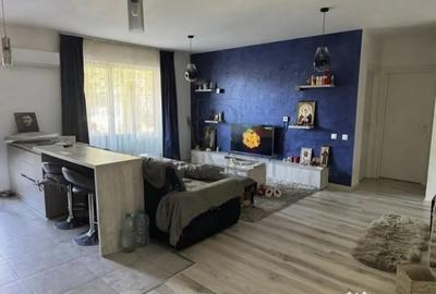 Apartament cu 3 camere decomandat în Lipovei