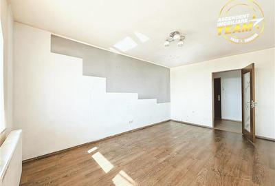 Apartament cu 2 camere decomandat în Simeria