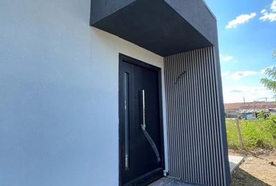 Casă cu Teren 500 Mp în Gavojdia