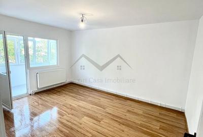 Apartament cu 4 camere decomandat în Dacia