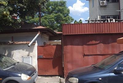 Casă cu 3 camere în Vitan