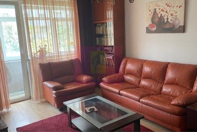 Apartament cu 3 camere decomandat în Colentina