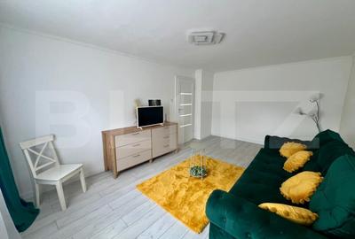 Apartament cu 3 camere semidecomandat, mobilat în Central