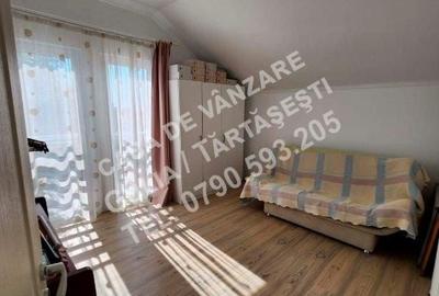 Casă cu 5 camere cu Teren 560 Mp în Tărtășești