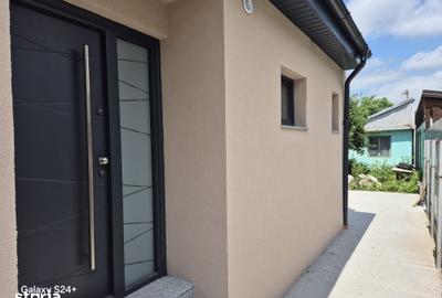 Casă cu 4 camere cu Teren 462 Mp în Central