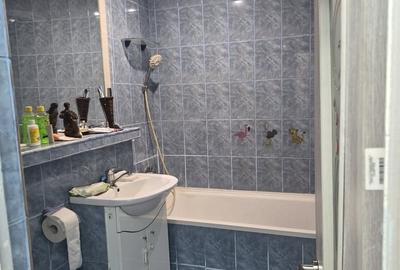 Apartament cu 3 camere decomandat în Mihai Bravu