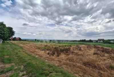 Teren de 2700 mp, în Central - 2
