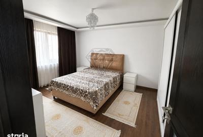 Casă cu 7 camere cu Teren 750 Mp în Târgșoru Vechi