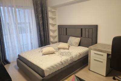 Apartament cu 3 camere decomandat, mobilat în Central