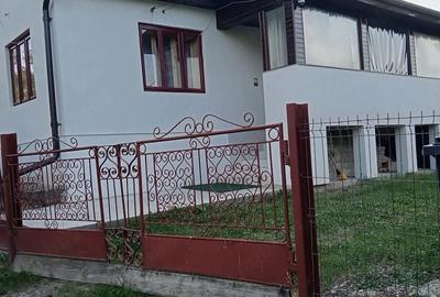 Casă cu Teren 1100 Mp în Nord