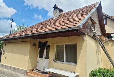Casă cu Teren 900 Mp în Central