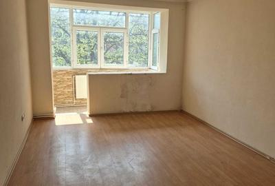 Apartament cu 3 camere decomandat în Mazepa 1 - 3