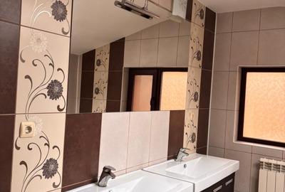 Casă individuală cu 5 camere cu Teren 2250 Mp în Central - 10