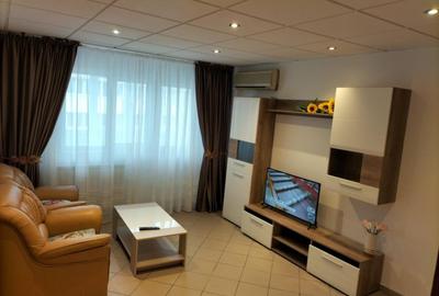 Apartament cu 3 camere decomandat în Lacul Tei