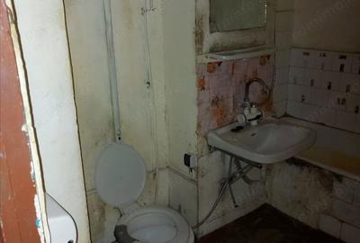 Apartament cu 2 camere decomandat în Rovinari