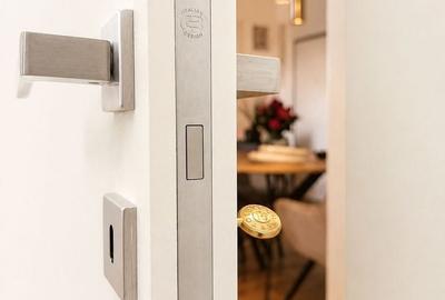 Apartament cu 2 camere semidecomandat, mobilat în Torontalului