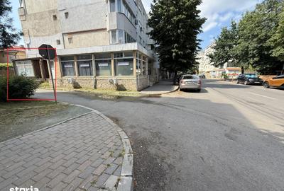 Spațiu comercial, de 66 mp, în Central