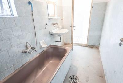 Casă cu 4 camere cu Teren 1300 Mp în Doicești - 9