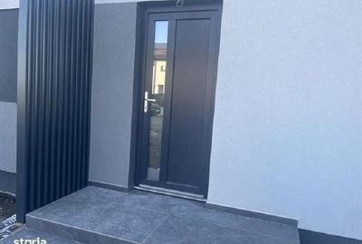 Casă cu 3 camere cu Teren 300 Mp în Dumbrăvița