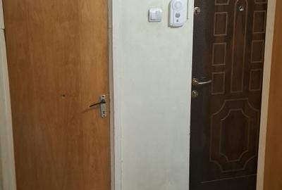 Apartament cu 2 camere semidecomandat în Radu Negru