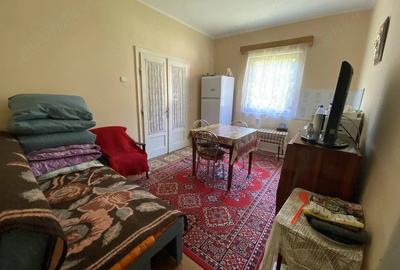 Casă cu 2 camere cu Teren 1742 Mp în Central - 1