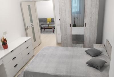 Apartament cu 2 camere decomandat în Micro 17