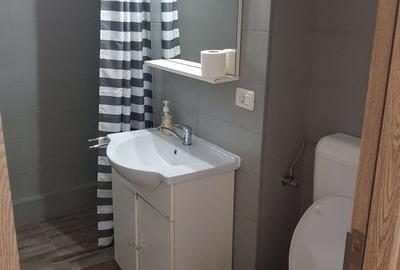 Apartament cu 2 camere semidecomandat în Micro I - 8