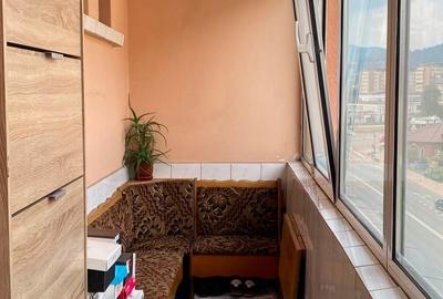 Apartament cu 3 camere decomandat în Sud