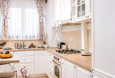 Apartament cu 2 camere decomandat în Lipovei