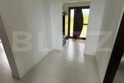 Casă cu 5 camere cu Garaj în Unirea - 3