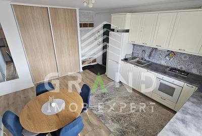 Apartament cu 3 camere semidecomandat, mobilat în Florești