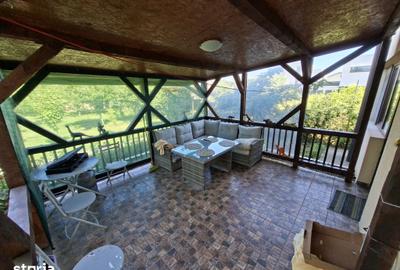 Casă cu 5 camere cu Teren 722 Mp în Central - 1