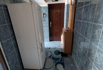 Apartament cu 3 camere semidecomandat în Calea București - 4
