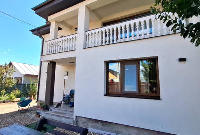 Casă cu 7 camere cu Garaj în Câmpineanca - 1