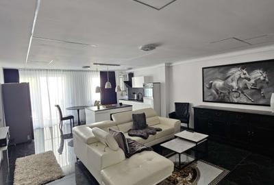 Apartament cu 2 camere decomandat, mobilat în Central