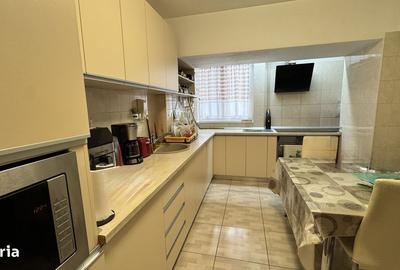 Apartament cu 4 camere decomandat, mobilat în Casa de Cultură - 2