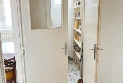 Apartament cu 4 camere decomandat, mobilat în Central