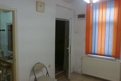Apartament semidecomandat în Universitate