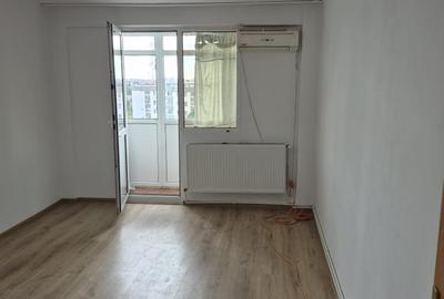 Apartament cu 2 camere decomandat în Militari