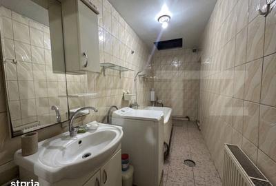 Casă cu 3 camere cu Teren 1100 Mp în Central